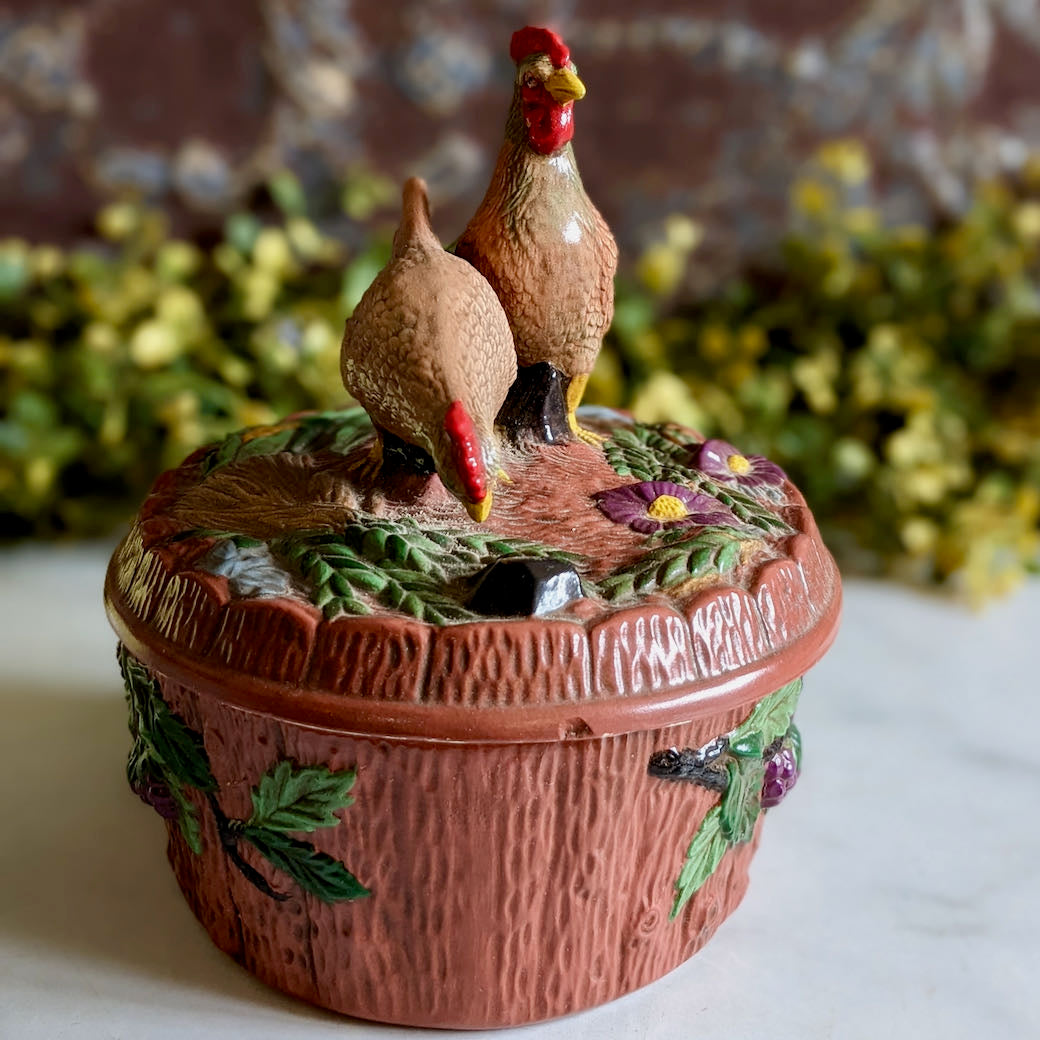 Beautiful Vintage 1976 Covered Rooster & Hen Dish