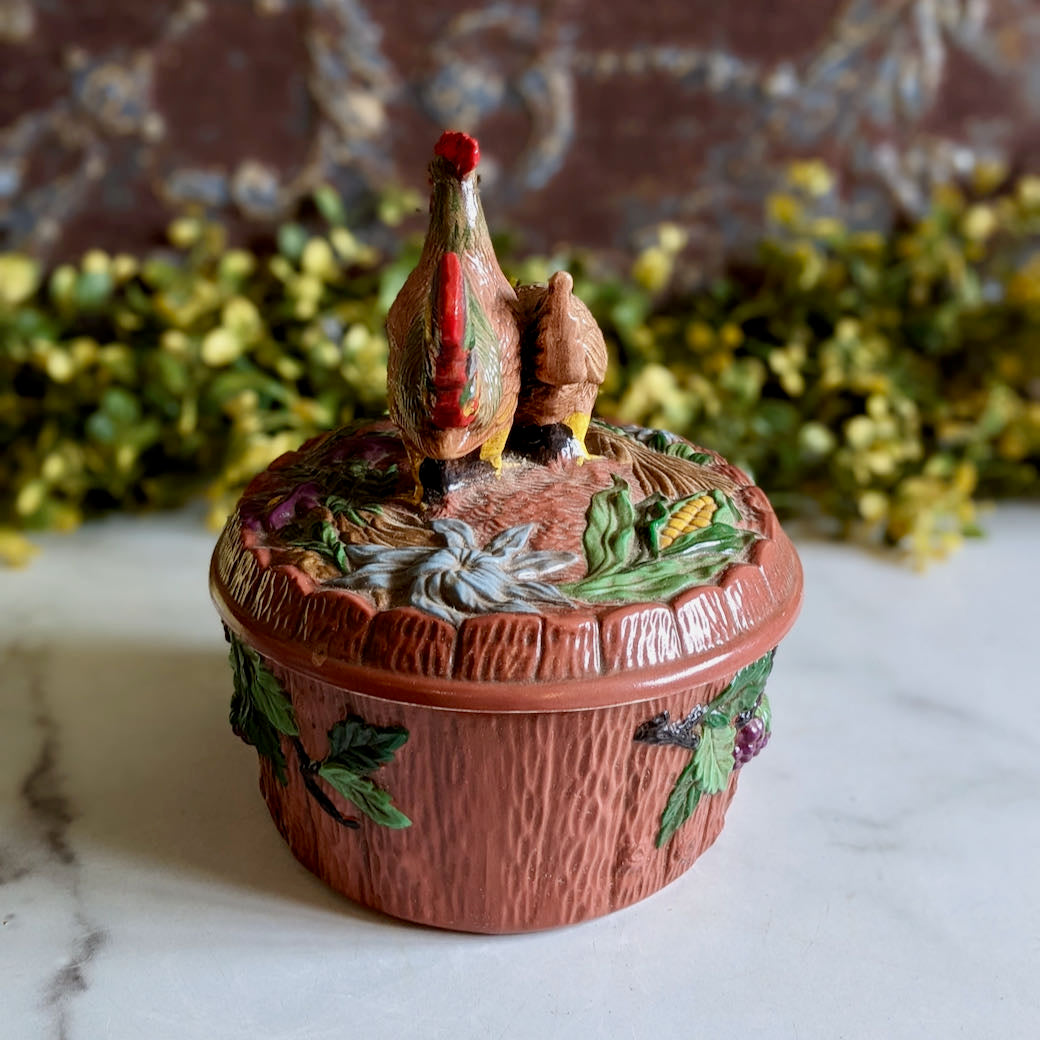 Beautiful Vintage 1976 Covered Rooster & Hen Dish
