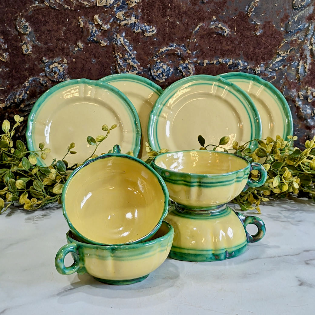 Set of Four Vintage Italian Deruta Cream Soup Bowls with Under Plates