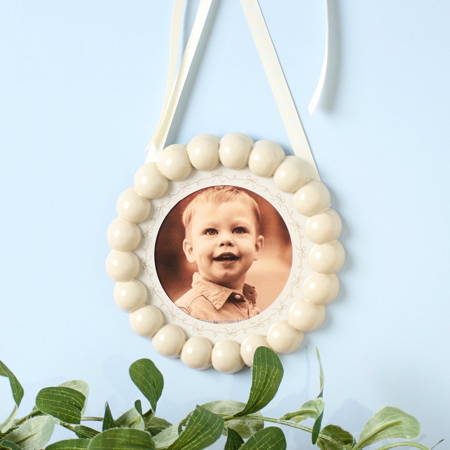 Cream Colored Hanging Round Photo Frame - Marmalade Mercantile