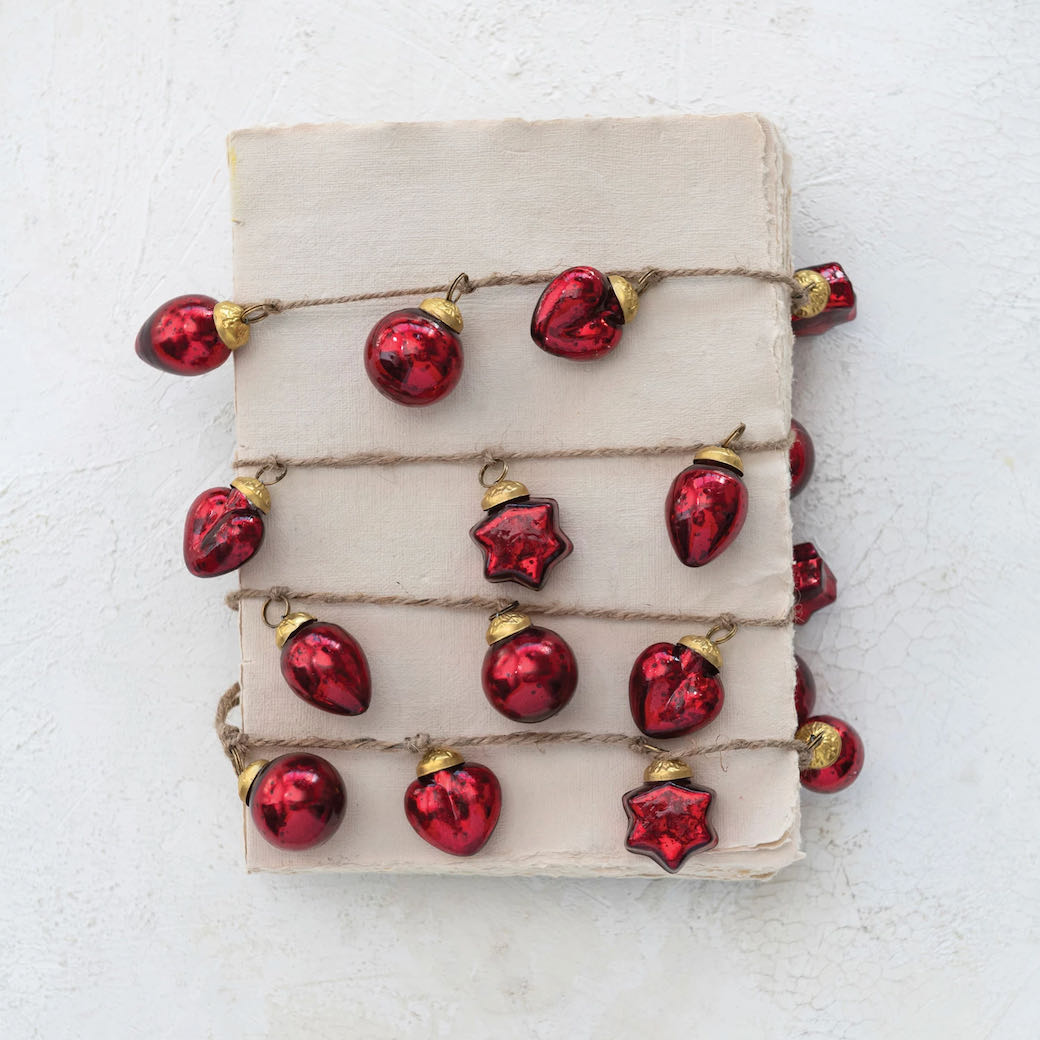 Vintage-Style Mini Glass Christmas Ornament Garland RED
