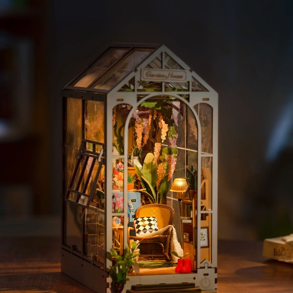 DIY Book Nook Garden House 3-D Puzzle - Marmalade Mercantile