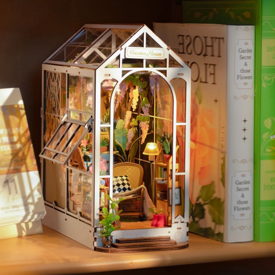 DIY Book Nook Garden House 3-D Puzzle - Marmalade Mercantile