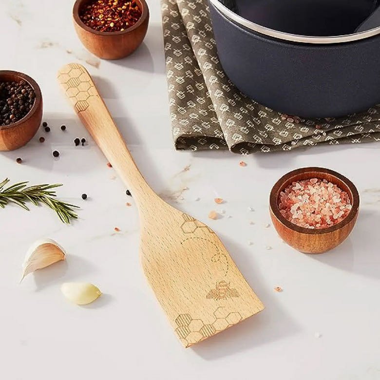 Wooden Kitchen Turner with Etched Honeycomb & Honey Bee Pattern - Marmalade Mercantile