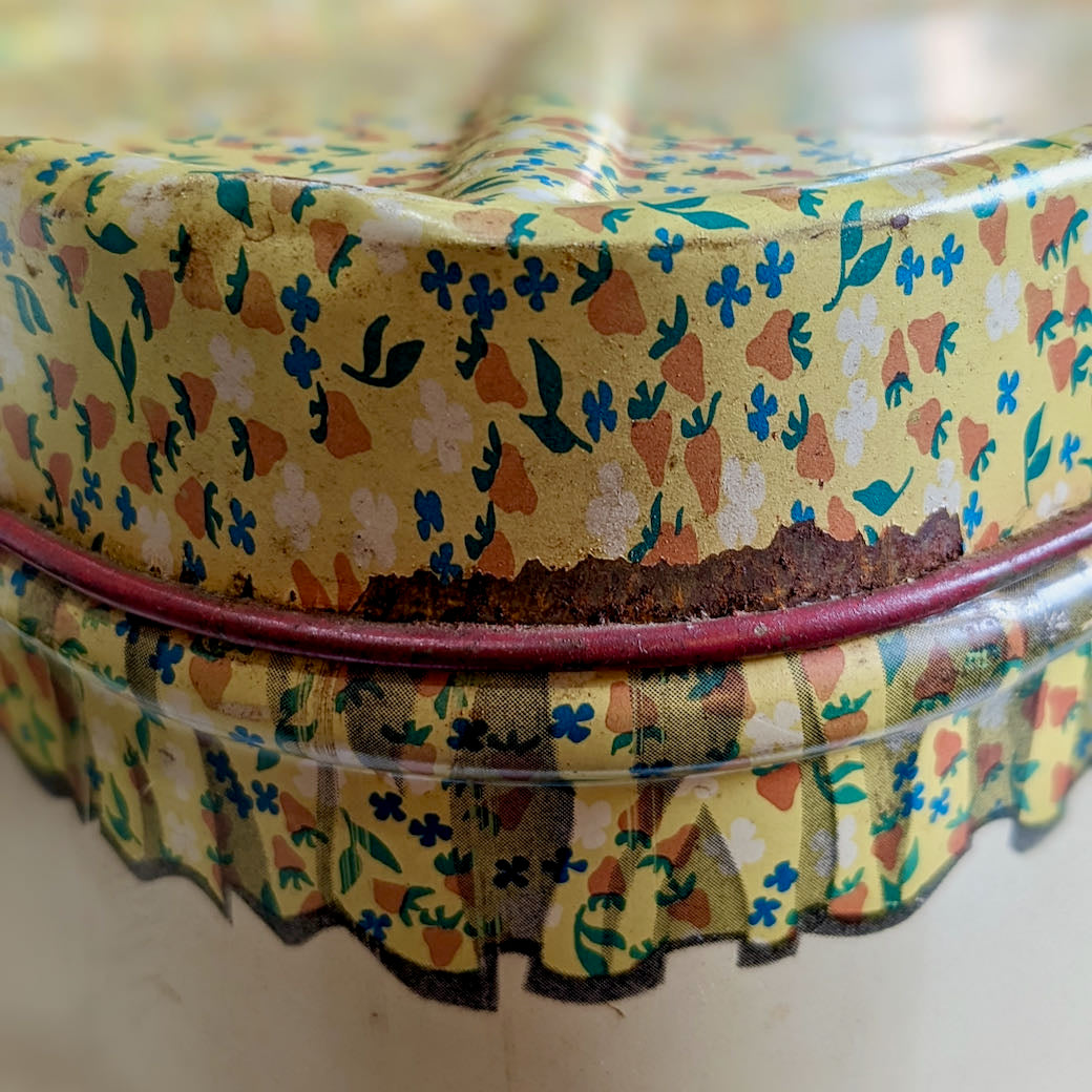 Charming Cottage Style Vintage Metal Bread Box