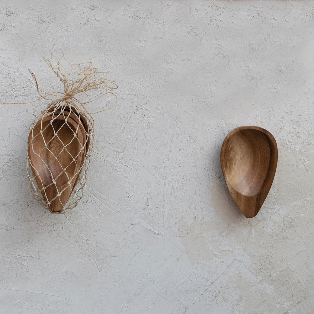 Set of Four Small Acacia Wood Bowls w Natural Finish in Abaca Net Bag - Marmalade Mercantile