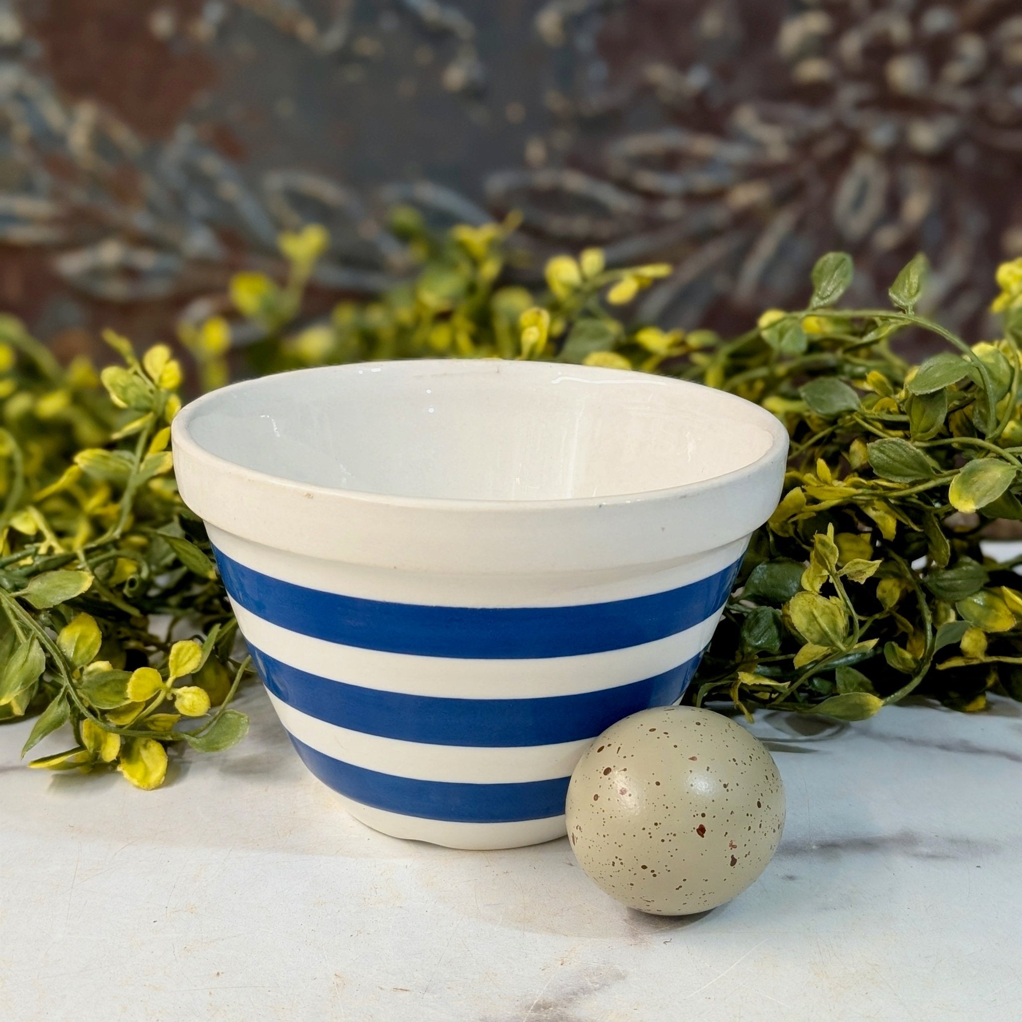 Set of Two English Cornishware Pudding Basins - Marmalade Mercantile