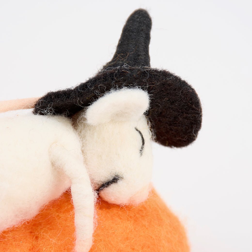 Sleepy Halloween Witch Mouse Critter - Marmalade Mercantile