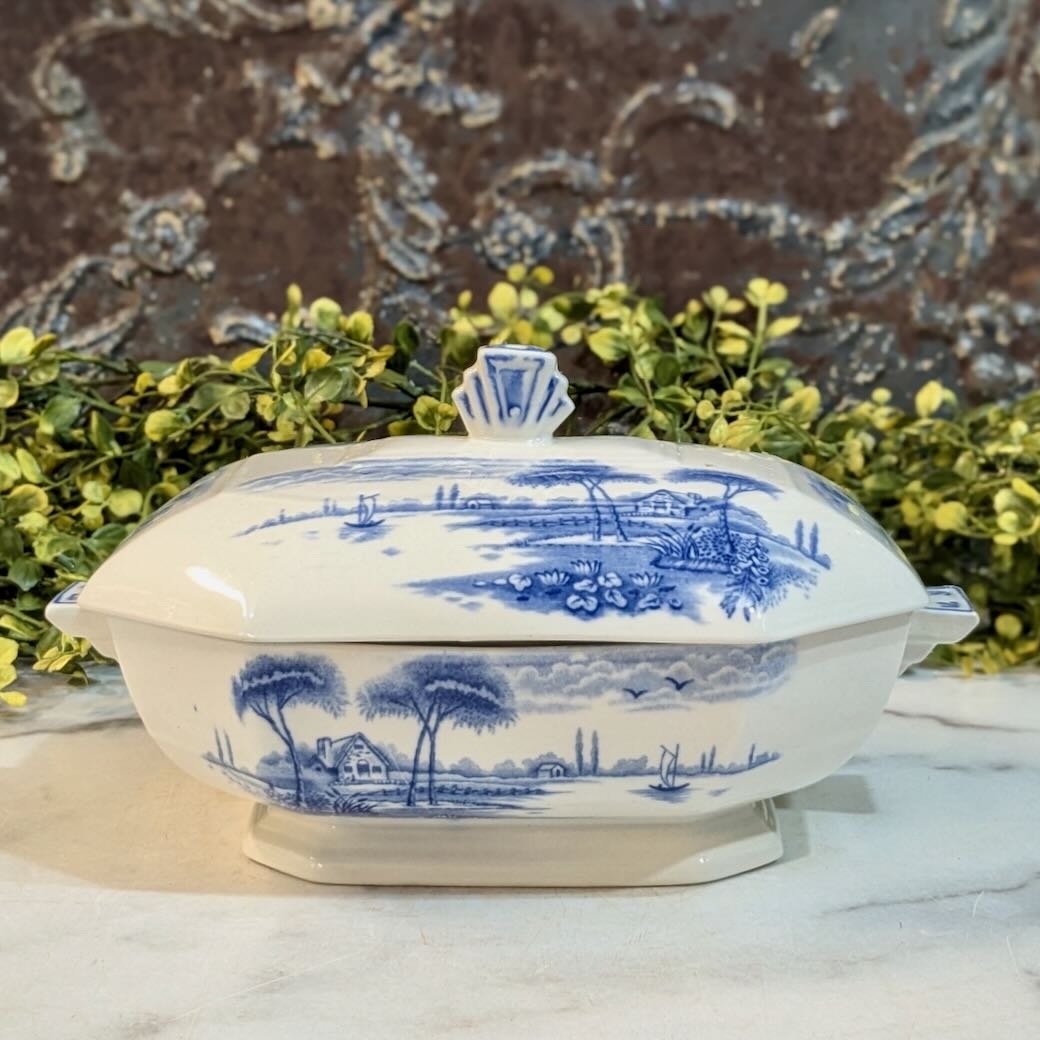 Vintage English A E Jones, Palissy 'Lakeland' Covered Serving Dish - Marmalade Mercantile