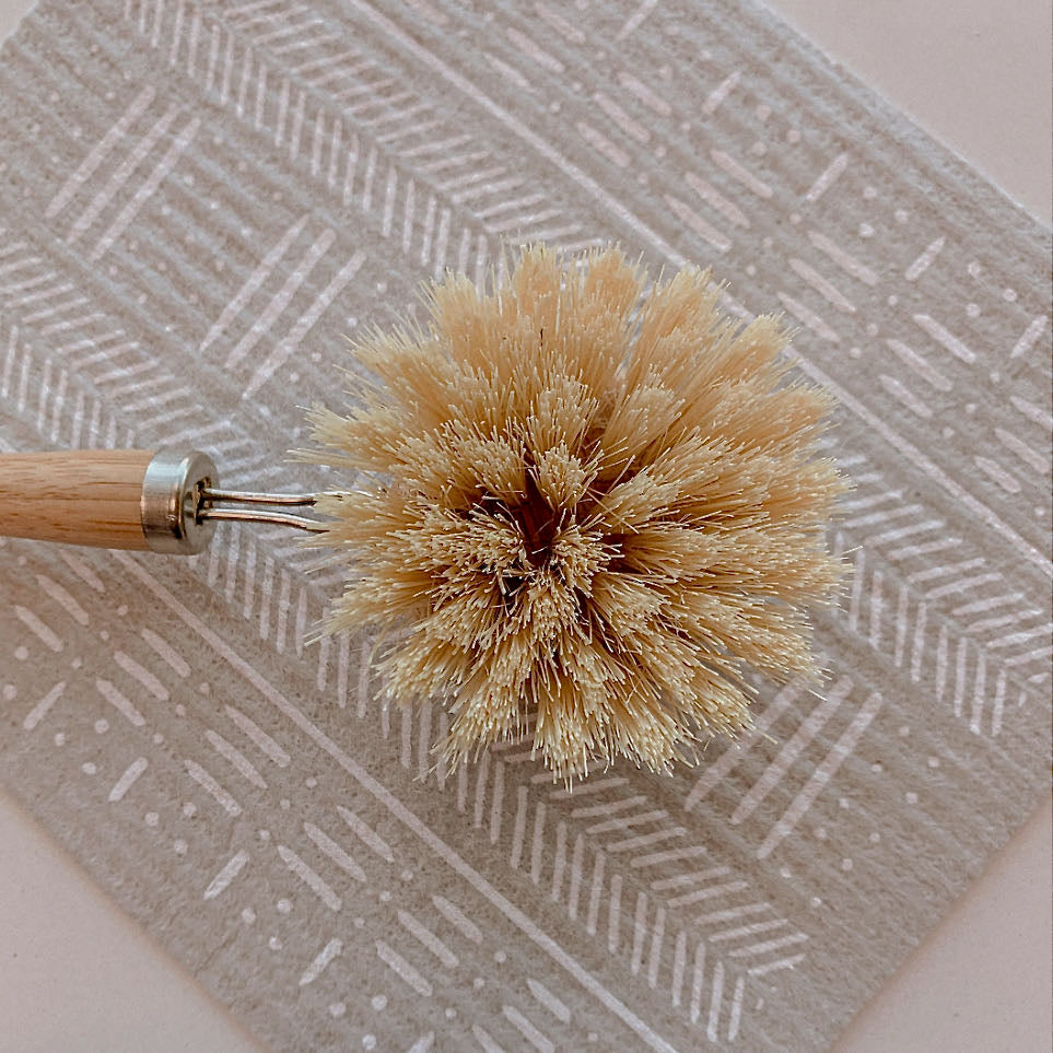 Long Handled Dish Scrubbing Brush PLUS Extra Replaceable Head Sustainable Farmhouse Kitchen - D