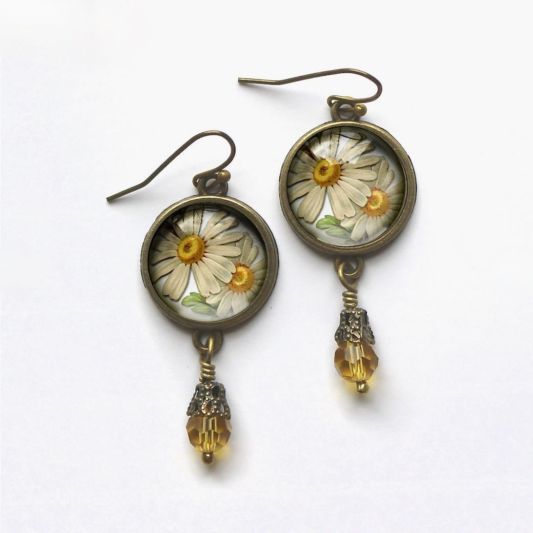 Vintage-Style Hand-made Cottage Core Summer Daisy Earrings Pierced Ears - Marmalade Mercantile